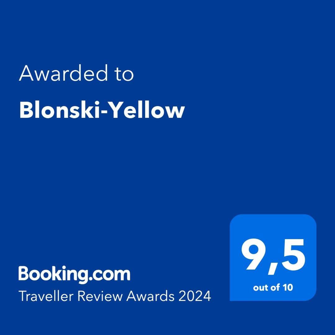 Blonski-Yellow Malaga Luaran gambar